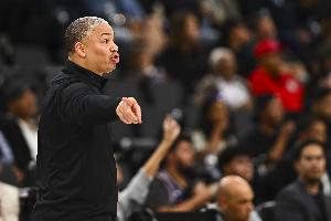 卢：早知道开拓者会提速 我们应对得很好这是场艰难的比赛