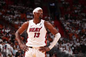 阿德巴约谈防守文班：需全队协作 他出手点太高 得打乱他的节奏