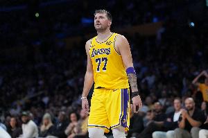 NBA杯湖人首发：东契奇斯玛特复出领衔 里夫斯八村艾顿在列