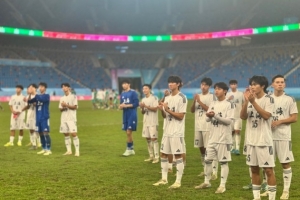 全运会足球项目男子U20组8强战，上海U20队3比2战胜新疆U20队