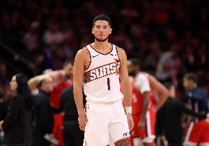 历史首位！太阳晒布克数据：前9场30+7助 命中率50/40/85