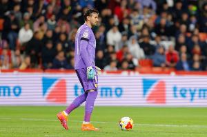 阿斯：瓦伦门将称队友因合同条款获得上场机会，引发更衣室不满