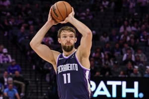 Amick：联盟有几支球队有意和国王讨论小萨交易 拉文则无人问津