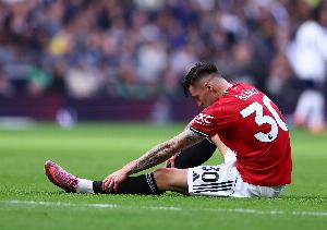 斯洛文尼亚足协发言人：从曼联收到舍什科医疗文件，他暂无法训练