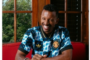 曼联官方祝纳尼39岁生日快乐，效力期间出战230场41球65助