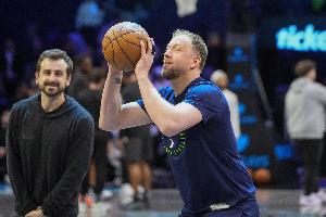 戈贝尔：看到英格尔斯传球给贝兰热 想起了我和他在爵士的时光