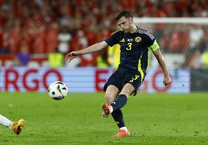 泪目！罗伯逊谈出线：我的脑海里都是若塔，他肯定在对我微笑