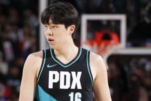 创生涯四项新高！杨瀚森大秀进攻13分08秒得到9分5板3助1帽！