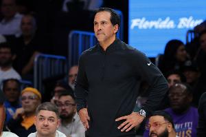 团队篮球！热火上半场9人轮换 上场球员全部都有得分入账