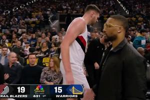 不妙！克林根对抗霍福德时扭脚 已经返回更衣室！